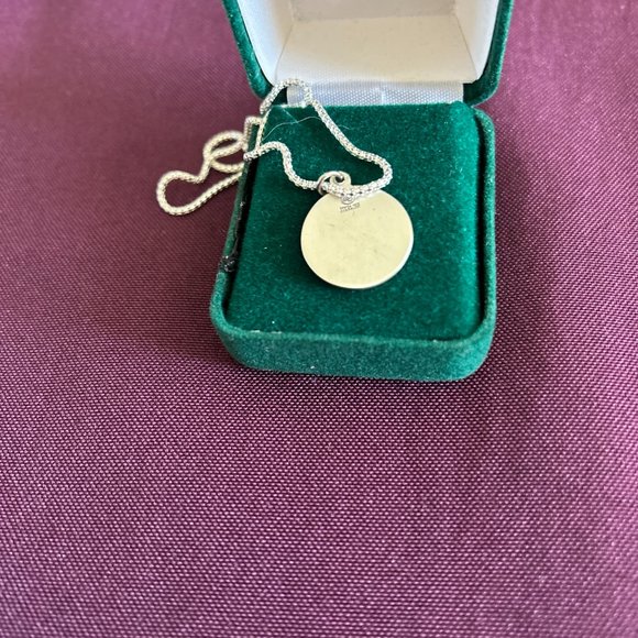 St. Therese of the Child Jesus Pendant Necklace - Picture 4 of 7